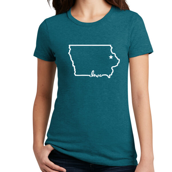 Dubuque, Iowa State Star Women's T-Shirt Thumbnail